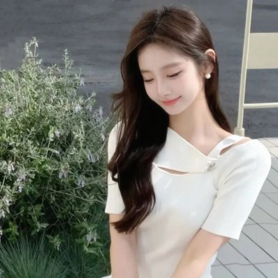 拿针的女孩